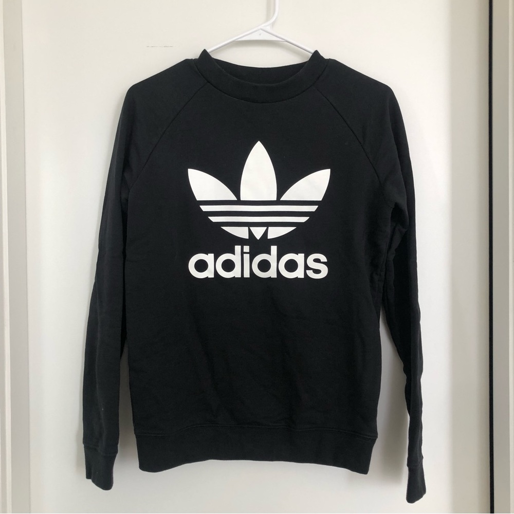 ⚫️ Black and White Adidas Crewneck Sweatshirt